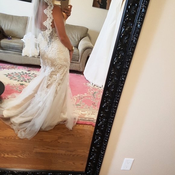 Casablanca Lotus Gown - Picture 4 of 4